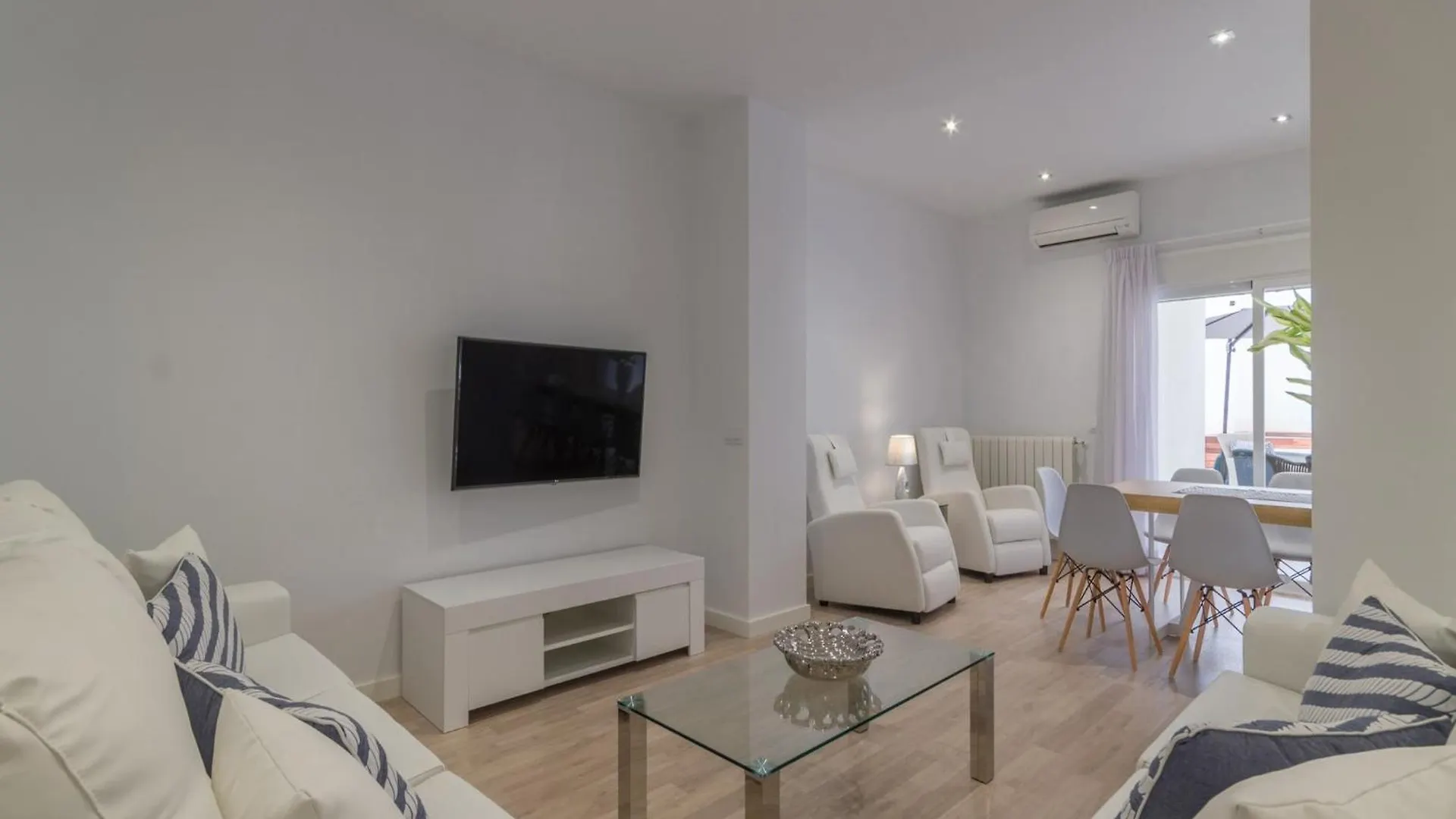 Tastefully-Furnished Villa In Mallorca Palma de Mallorca
